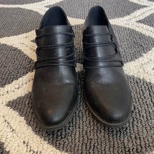 Cute black ankle boots 👢